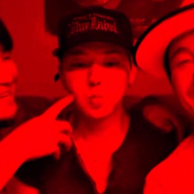 A moment captured by G-DRAGON (BIGBANG)'s fan