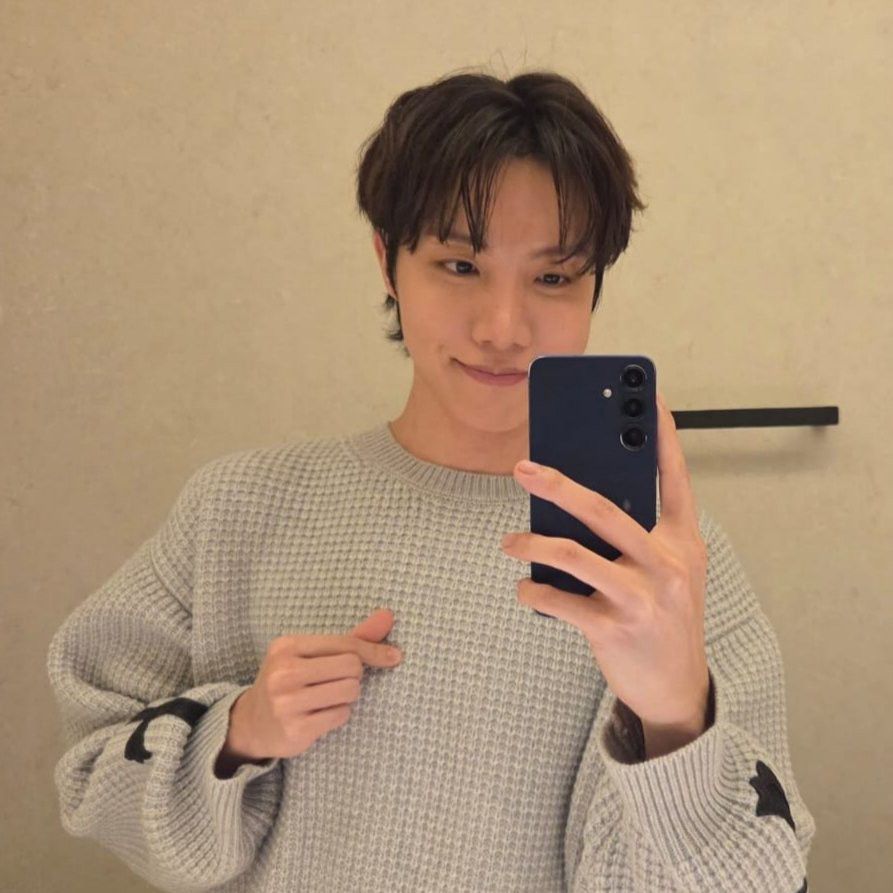 제이홉 (방탄소년단)의 최신 사진