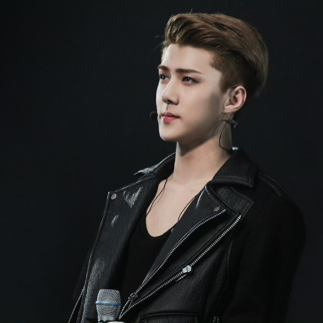 A moment captured by Sehun (EXO)'s fan