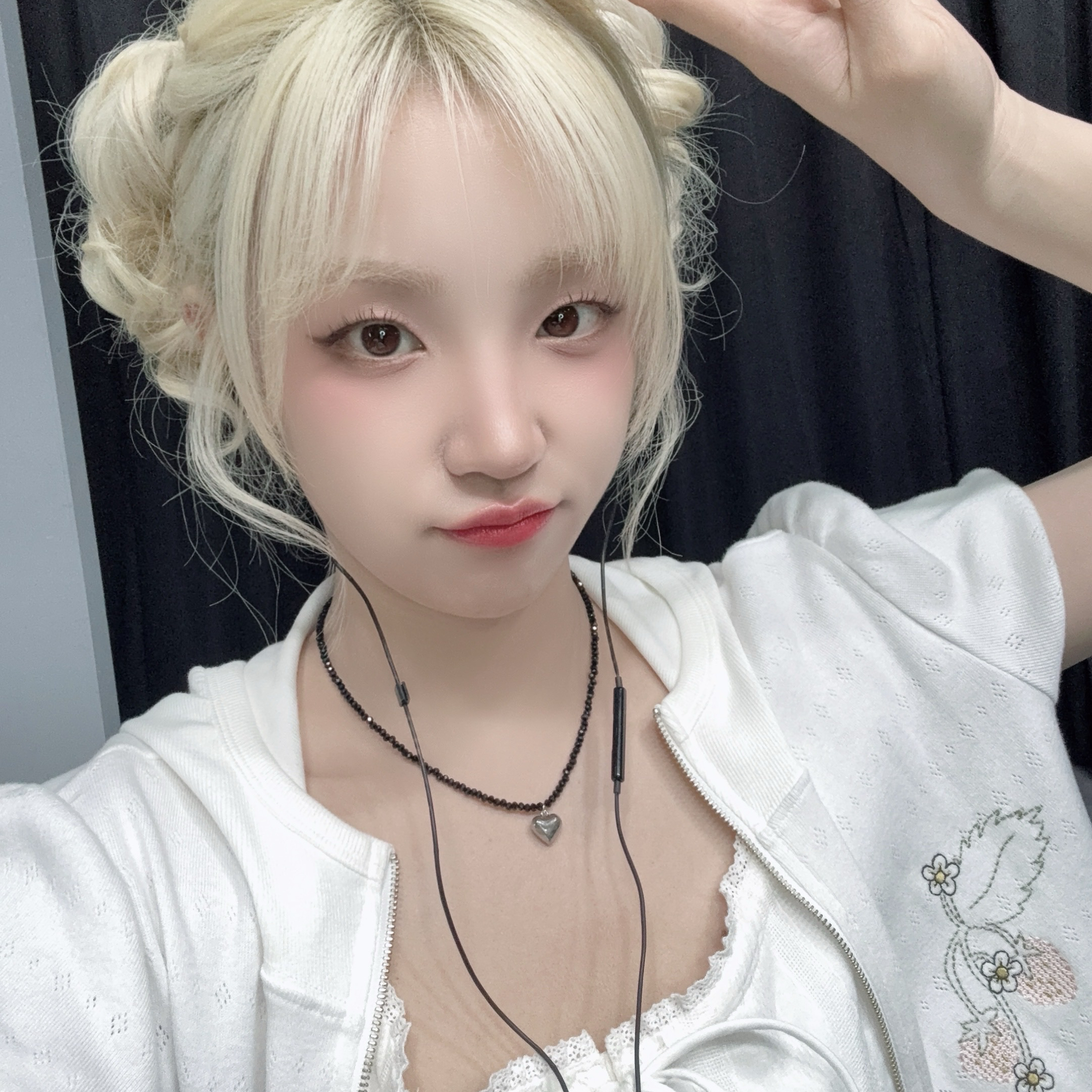 Latest photo of Yuqi (i-dle)