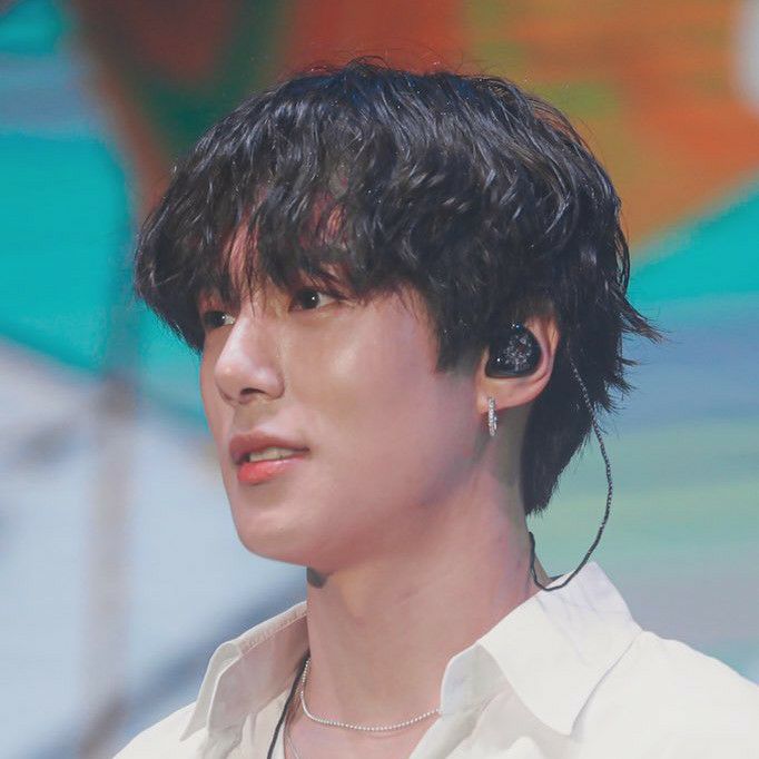 A moment captured by MONSTA X's fan