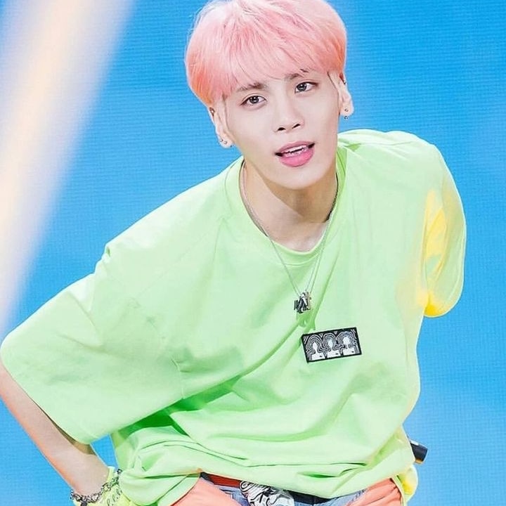 Momen yang diabadikan oleh penggemar Jonghyun (SHINee)