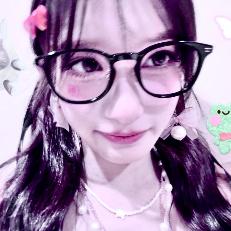 Latest photo of Leeseo (IVE)