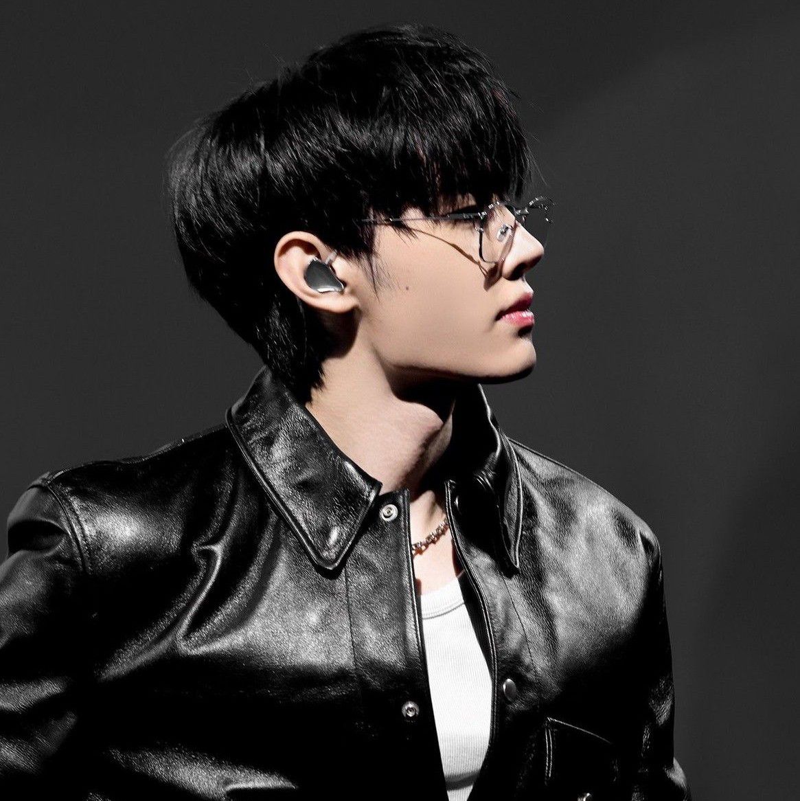 Behind-the-scenes cut of Sunghoon (ENHYPEN)