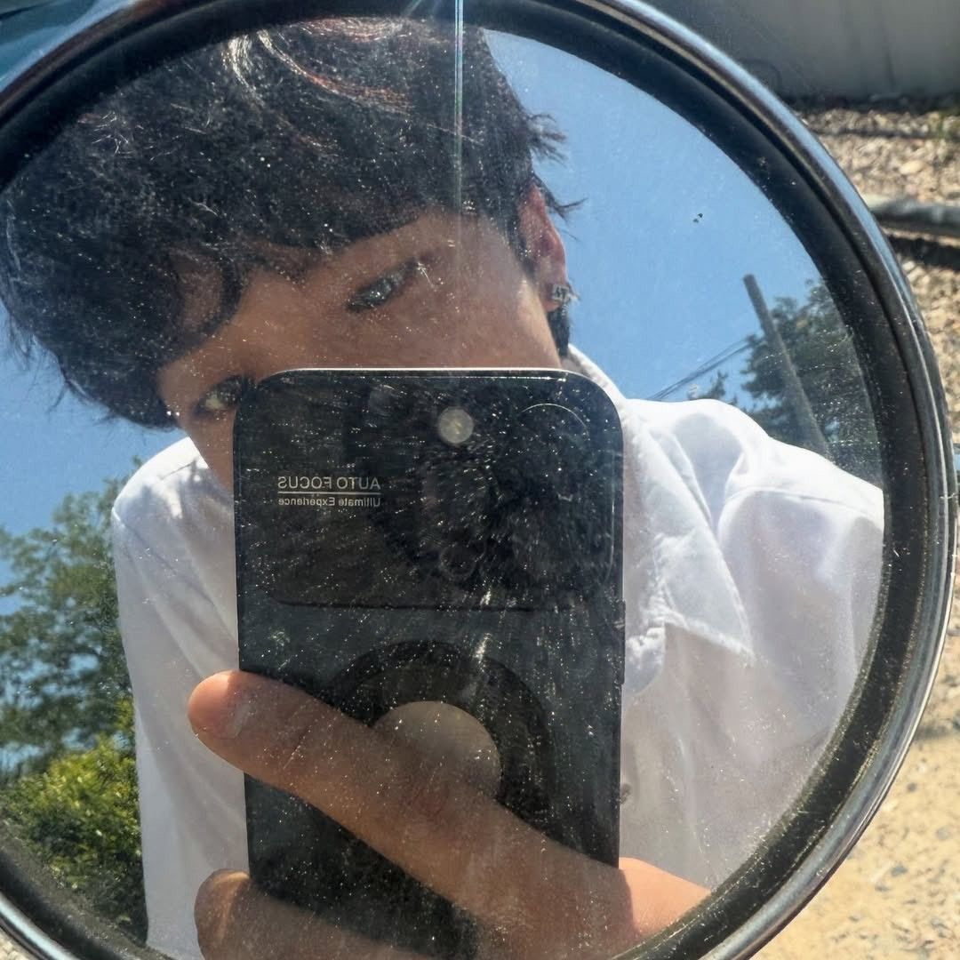 Behind-the-scenes cut of Lim Youngmin