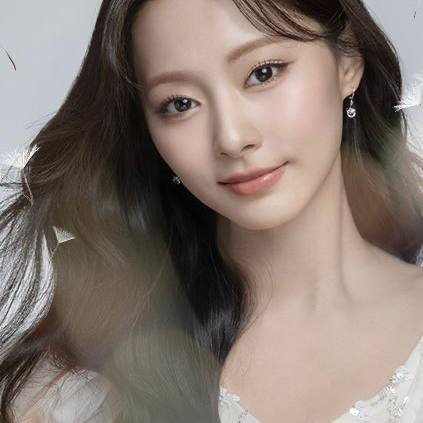 Behind-the-scenes cut of Tzuyu (TWICE)