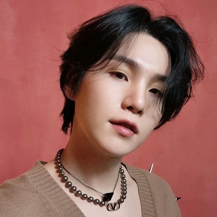 Latest photo of SUGA (BTS)