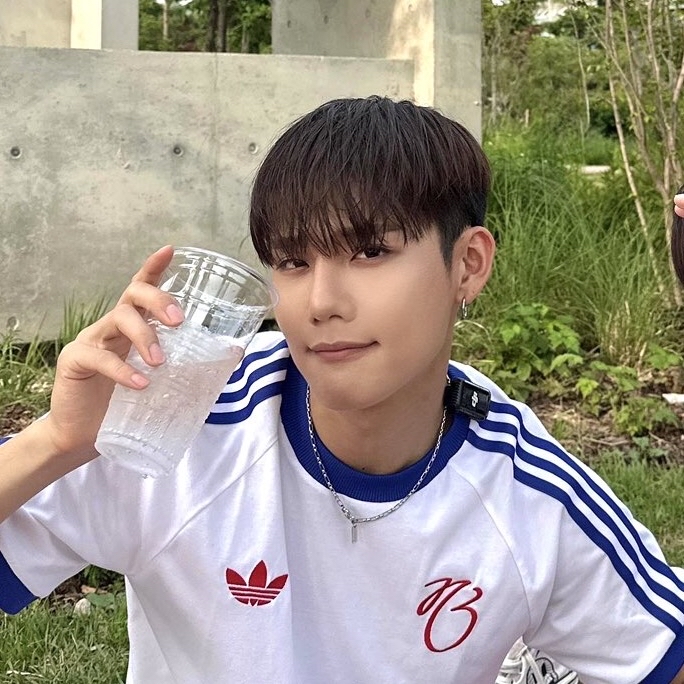 Recent activity shot of Seunghun (B.D.U)