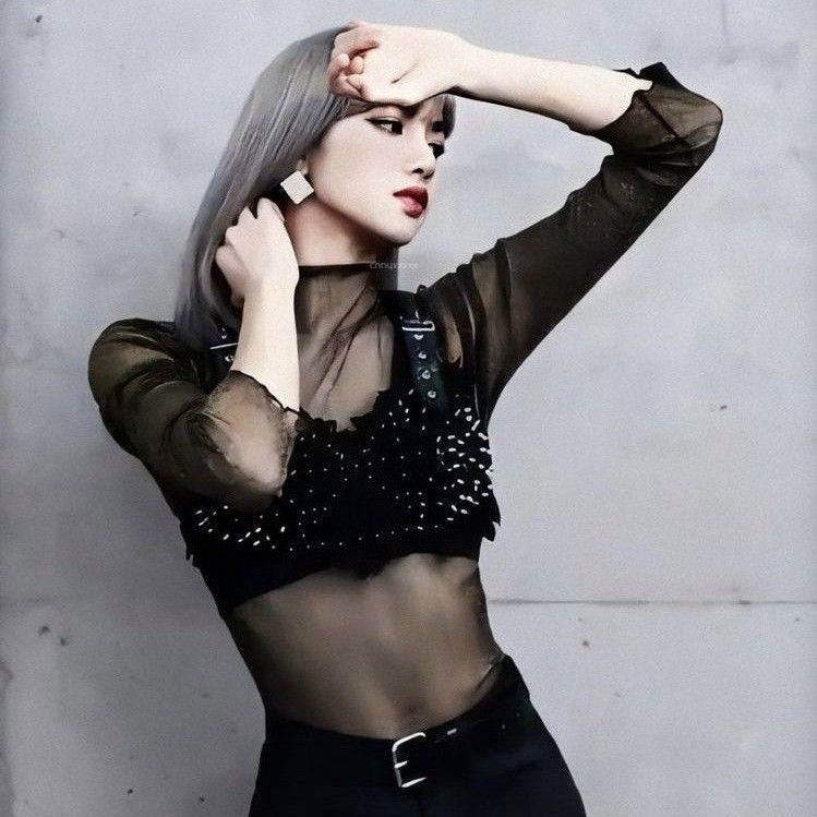 Latest photo of Lisa (BLACKPINK)