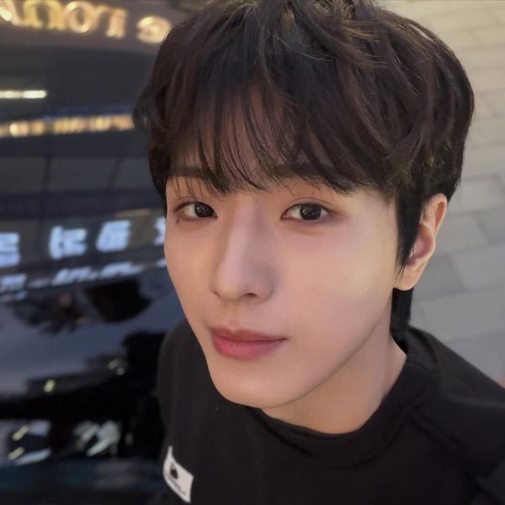 Behind-the-scenes cut of Yonghee (CIX)