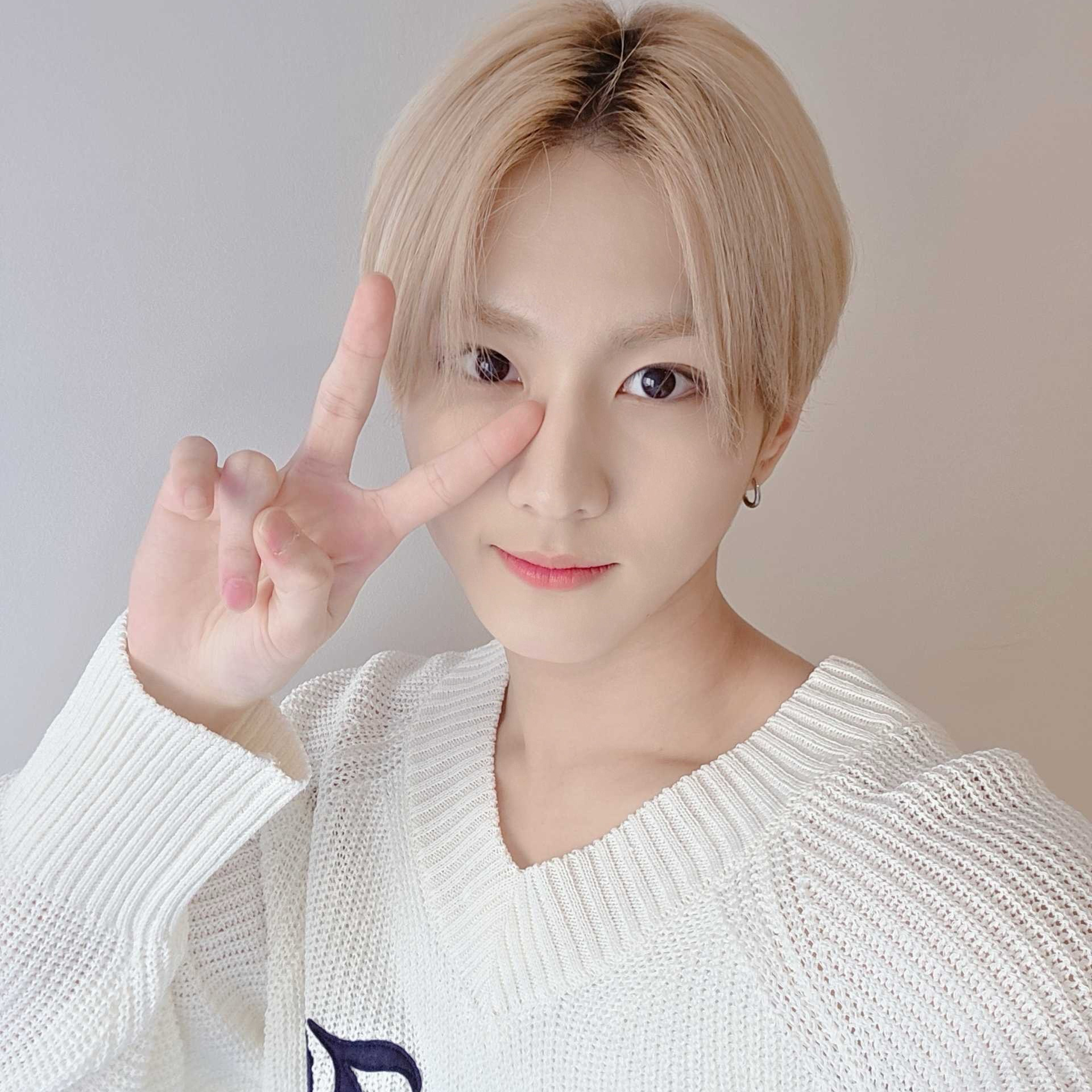 Recent activity shot of Jungwon (ENHYPEN)