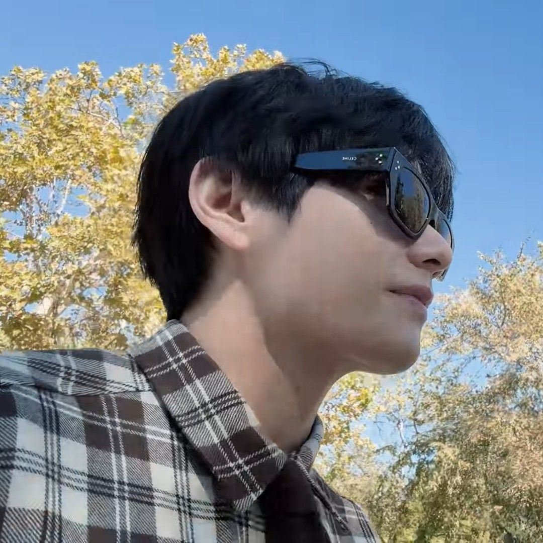 Recent activity shot of V (BTS)