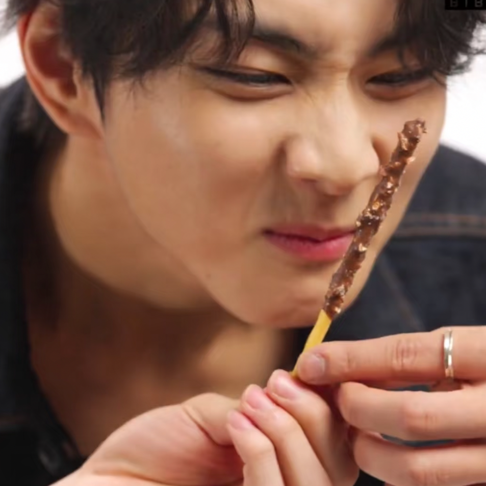 Behind-the-scenes cut of Jungwon (ENHYPEN)