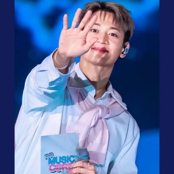 Latest photo of Minho (SHINee)