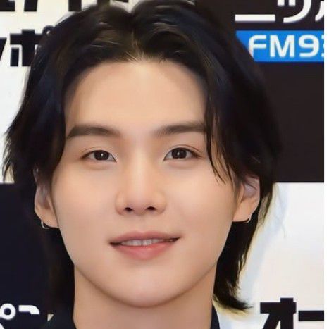 Potret di balik layar SUGA (BTS)