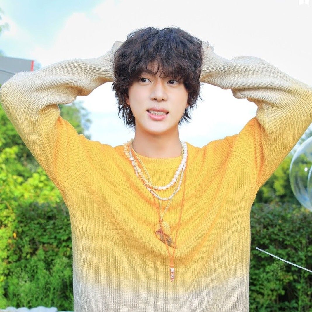 진 (방탄소년단)의 비하인드 컷