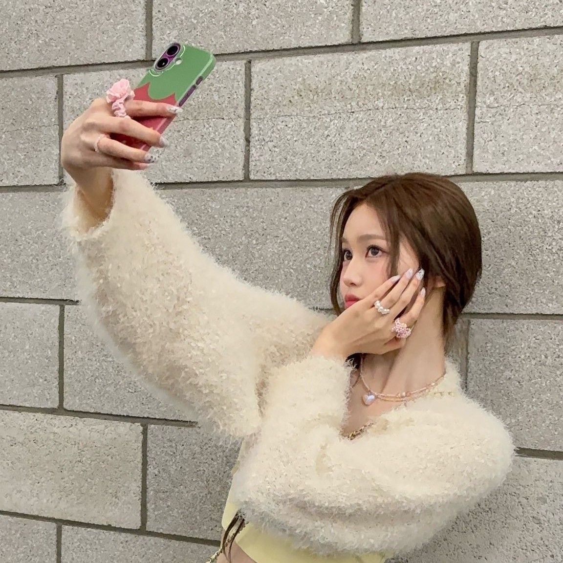 Latest photo of Jeong Saebi (izna)