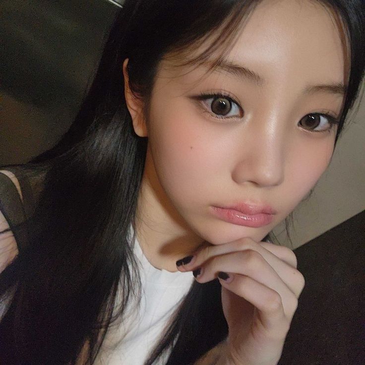 Behind-the-scenes cut of Wonhee (ILLIT)