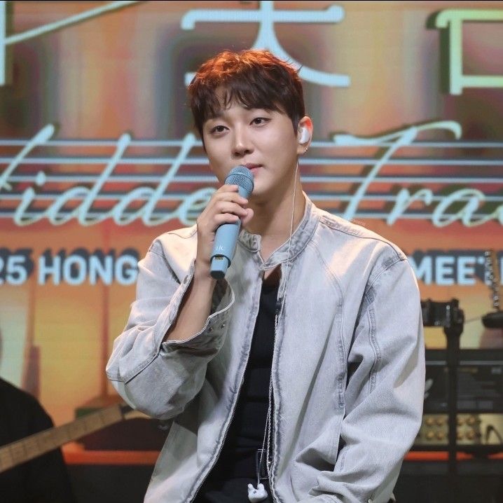 Behind-the-scenes cut of Hong Joochan (GoldenChild)