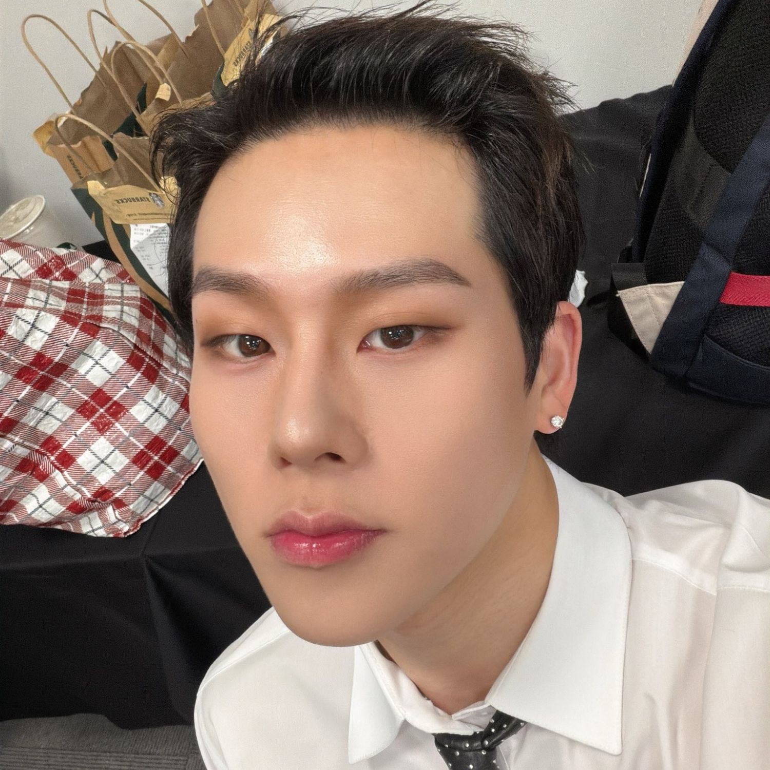 A moment captured by MONSTA X's fan