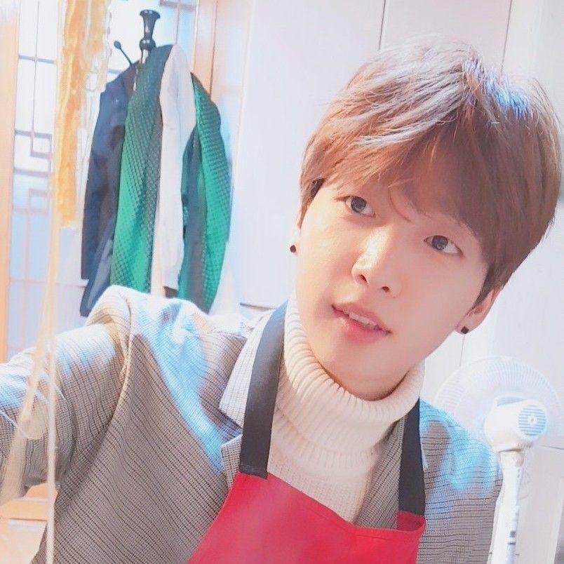 A moment captured by Jeong Sewoon's fan