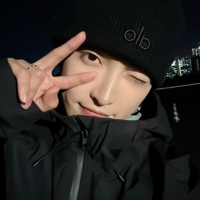 ATEEZの舞台裏ショット