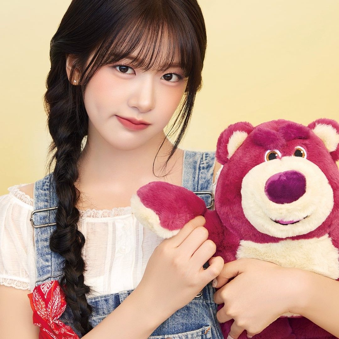 Recent activity shot of IZ*ONE