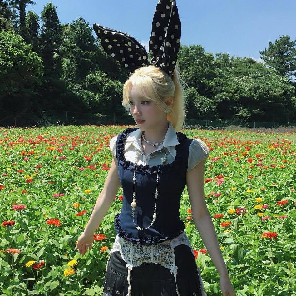 Recent activity shot of Yuqi (i-dle)