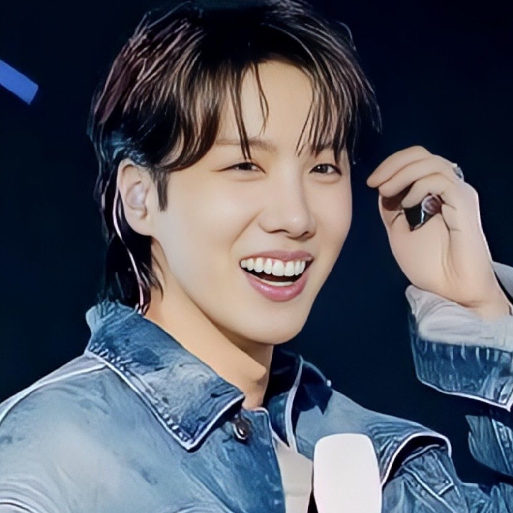 Foto terbaru j-hope (BTS)