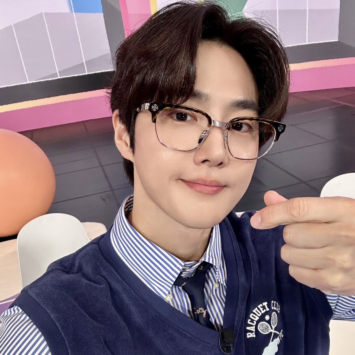 Behind-the-scenes cut of Suho (EXO)