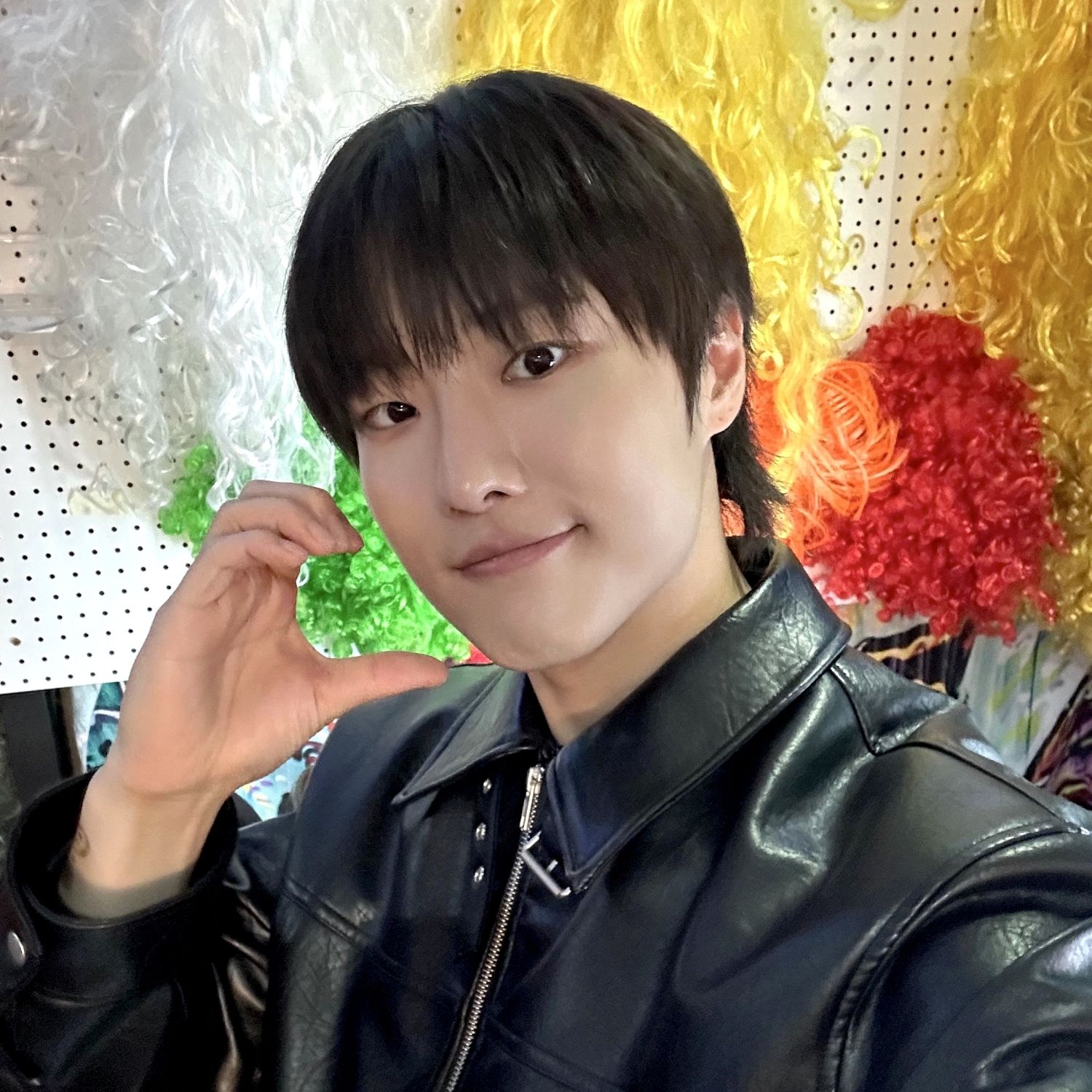 Behind-the-scenes cut of WOODZ