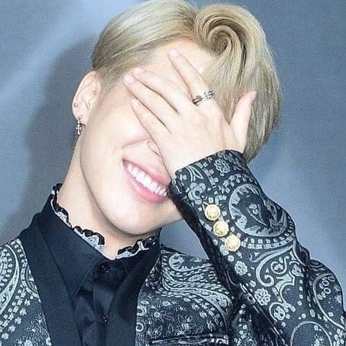 智旻 (防彈少年團)的最新活動照片