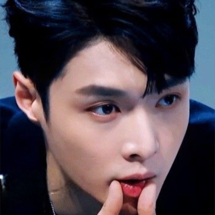 A moment captured by Lay (EXO)'s fan
