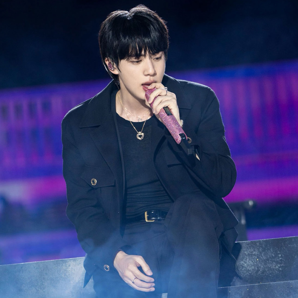 진 (방탄소년단)의 비하인드 컷