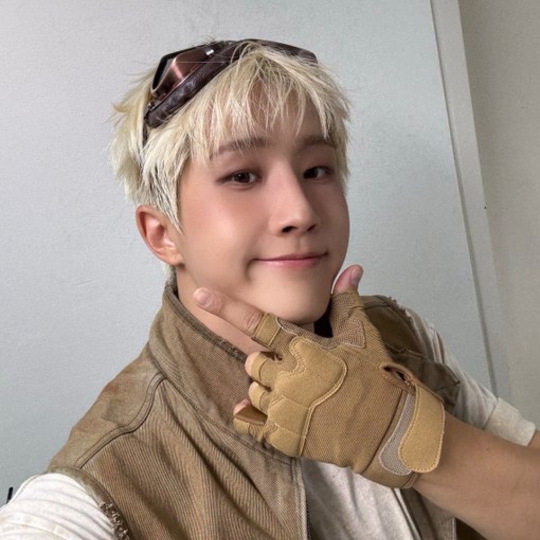 Behind-the-scenes cut of Jinjin (ASTRO)