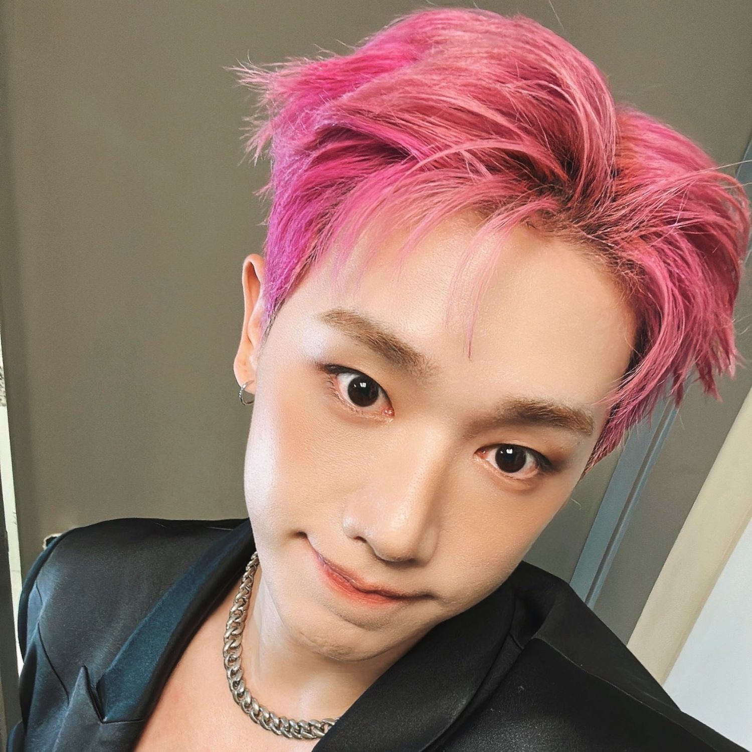 Behind-the-scenes cut of Wonho