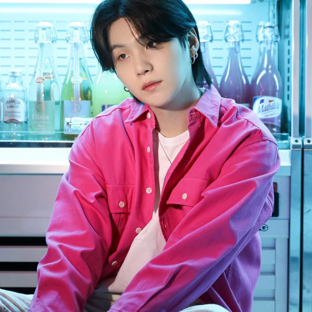 슈가 (방탄소년단)의 최신 사진