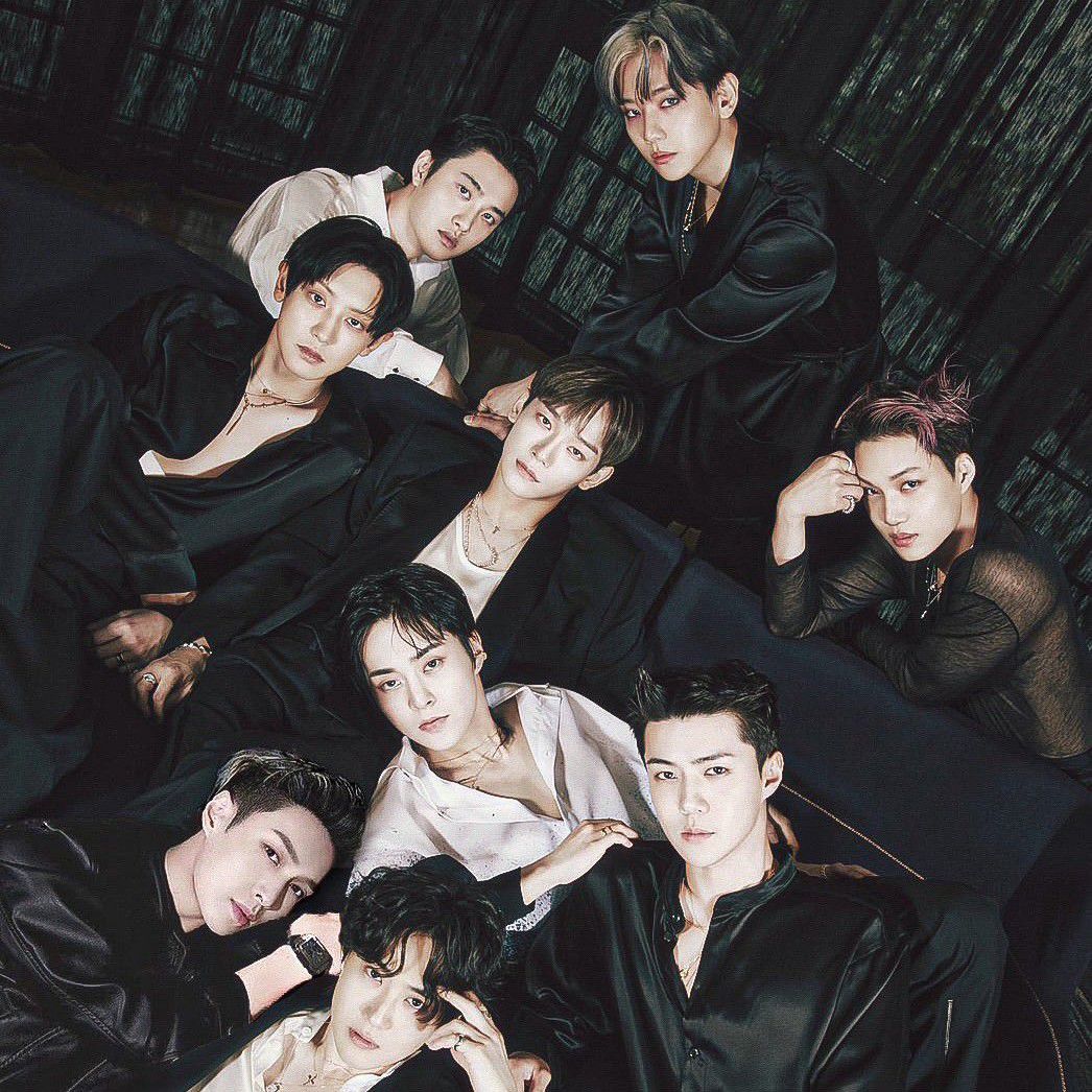 Behind-the-scenes cut of EXO