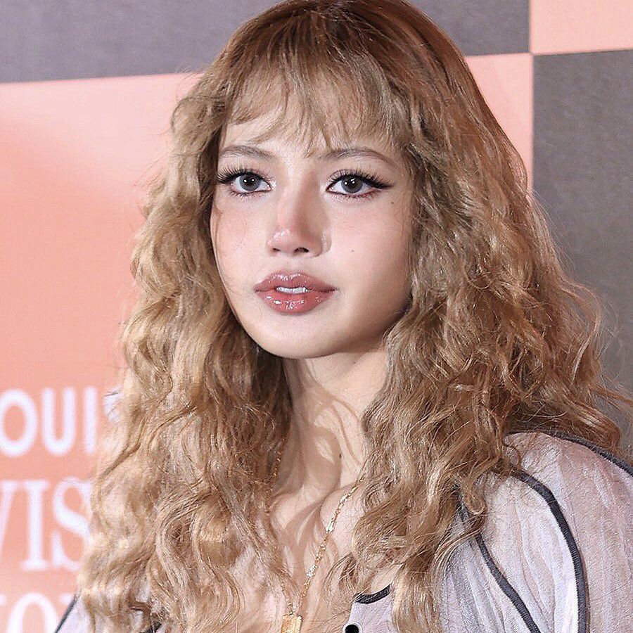 리사 (BLACKPINK)의 최신 사진