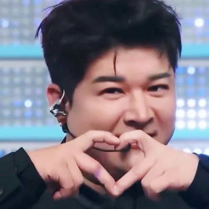 A moment captured by Shindong (Super Junior)'s fan