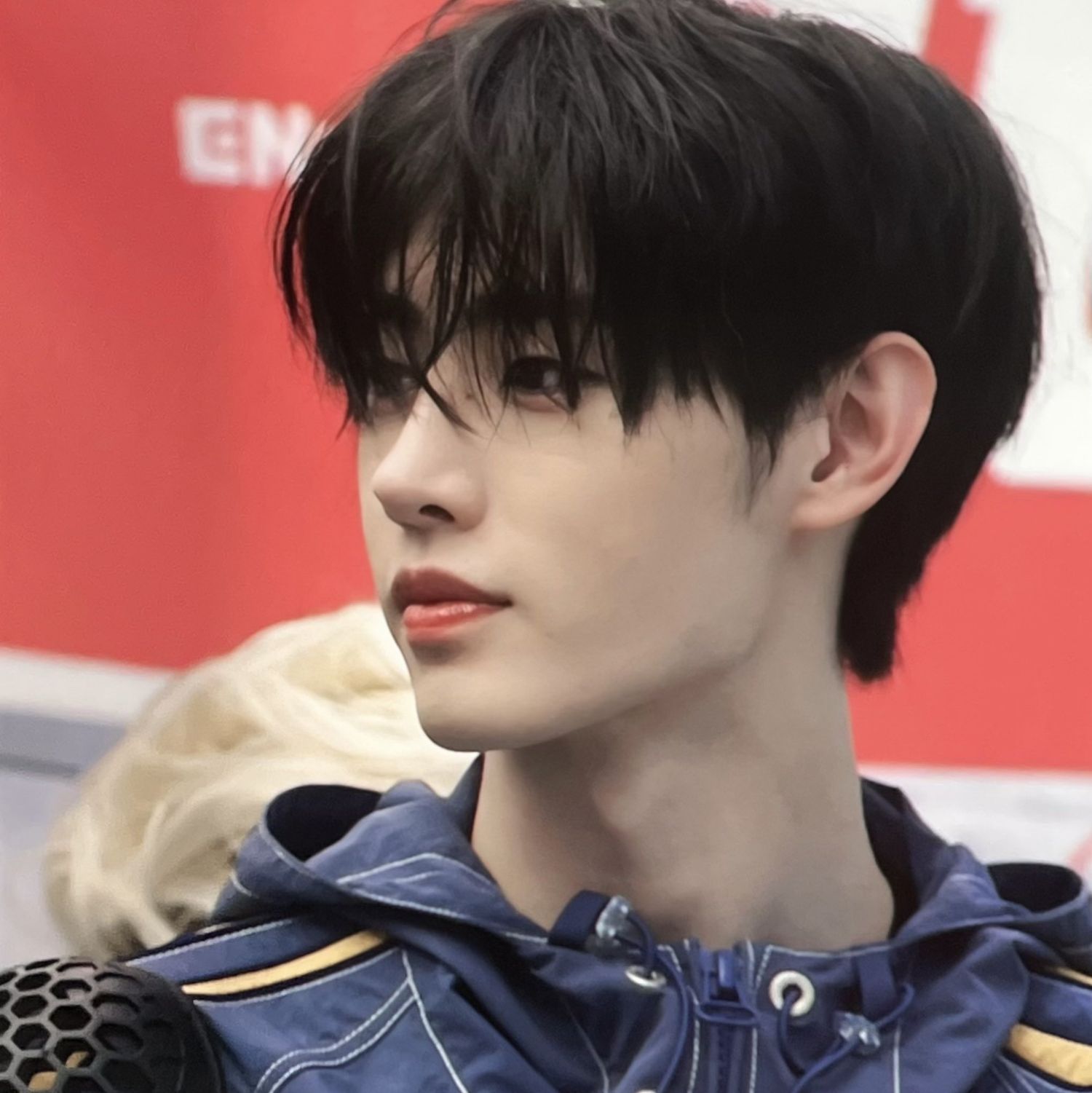 Recent activity shot of Sunghoon (ENHYPEN)