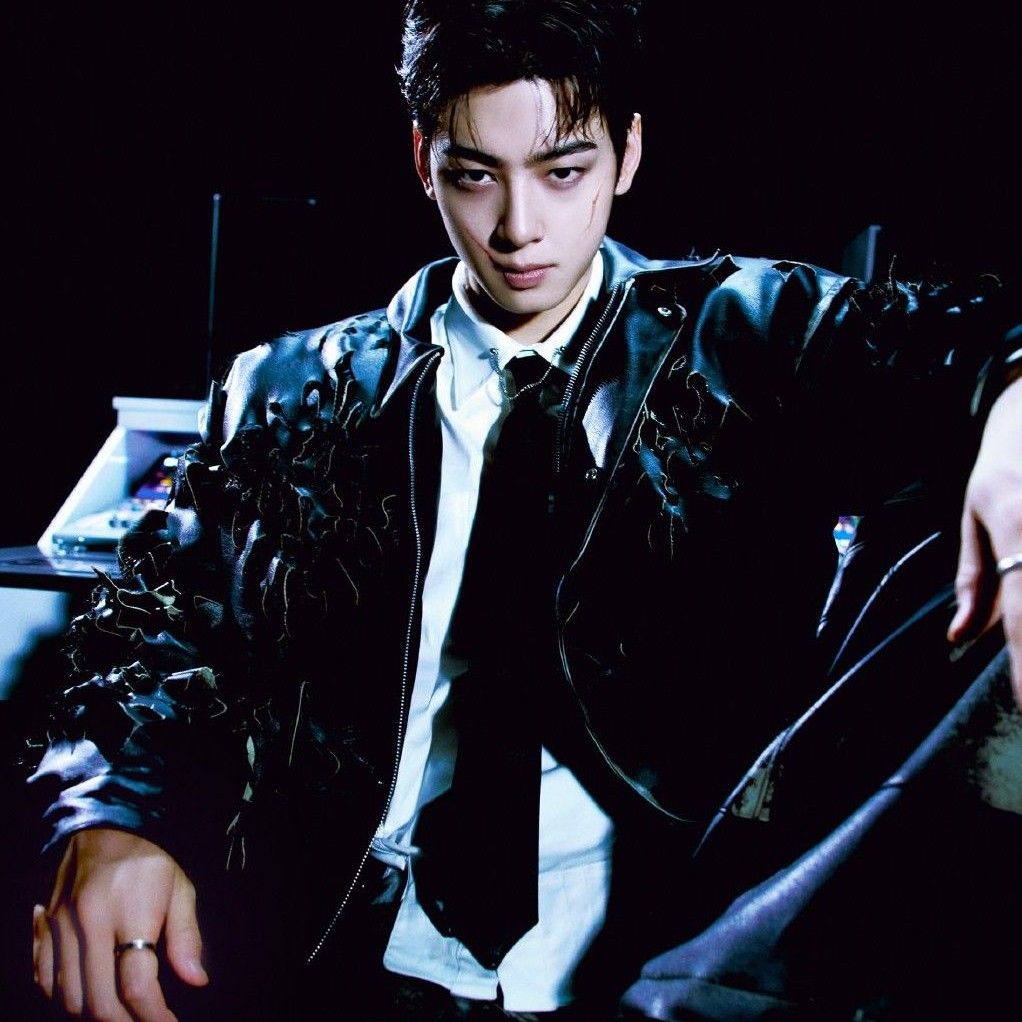 Latest photo of Eunwoo (ASTRO)