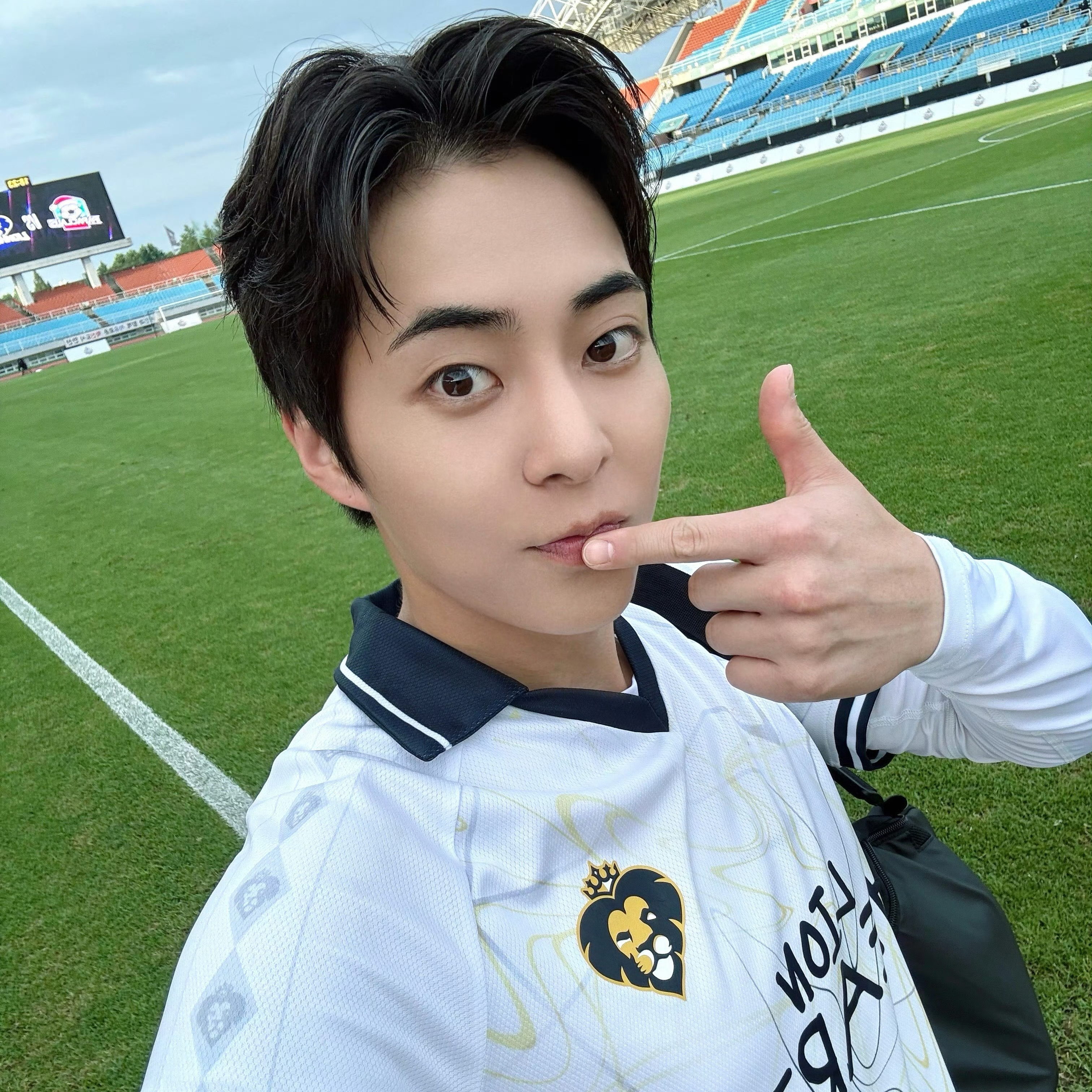 Behind-the-scenes cut of Xiumin (EXO)