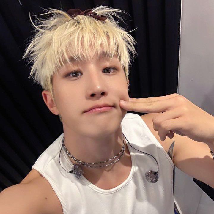 Behind-the-scenes cut of Jinjin (ASTRO)