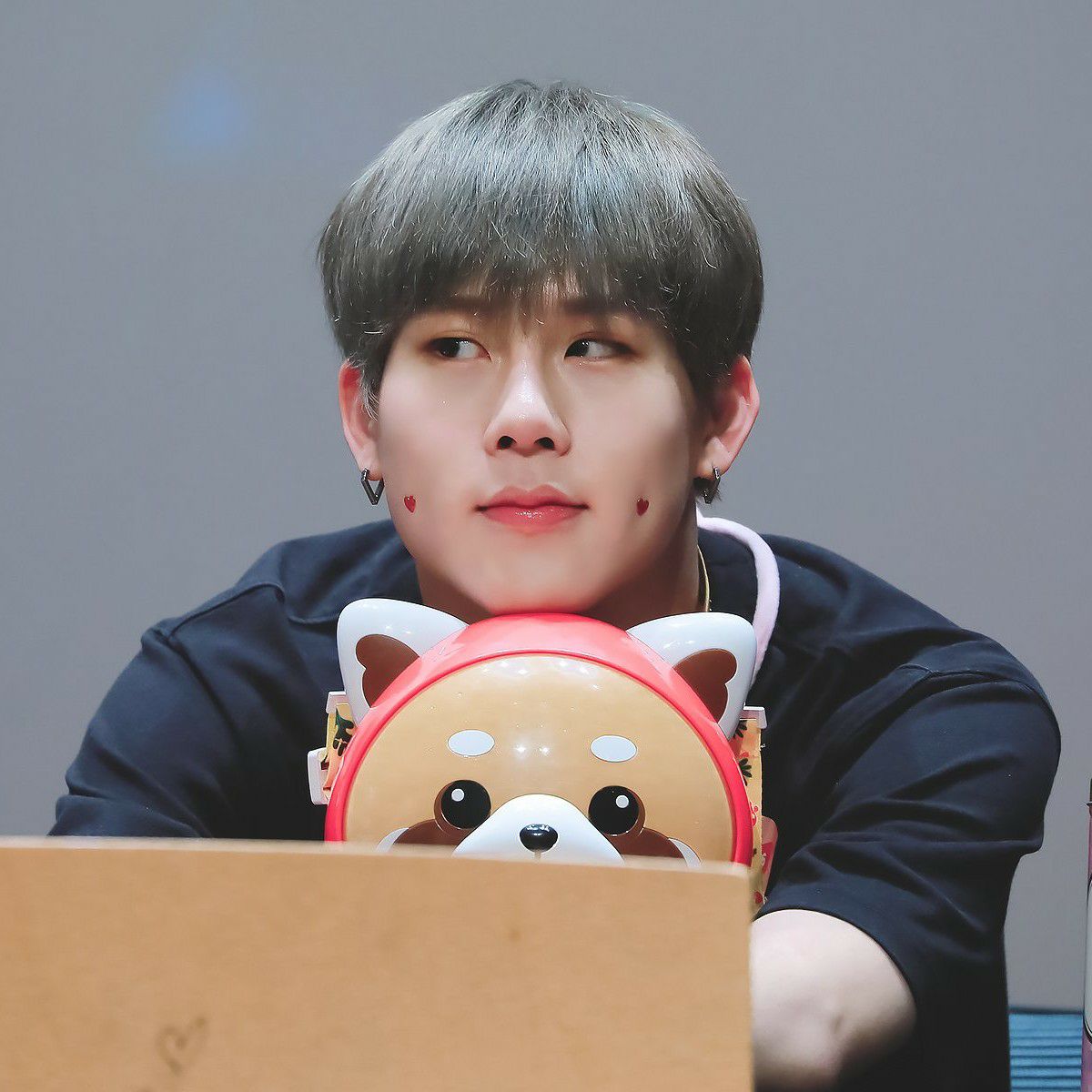 Behind-the-scenes cut of MONSTA X