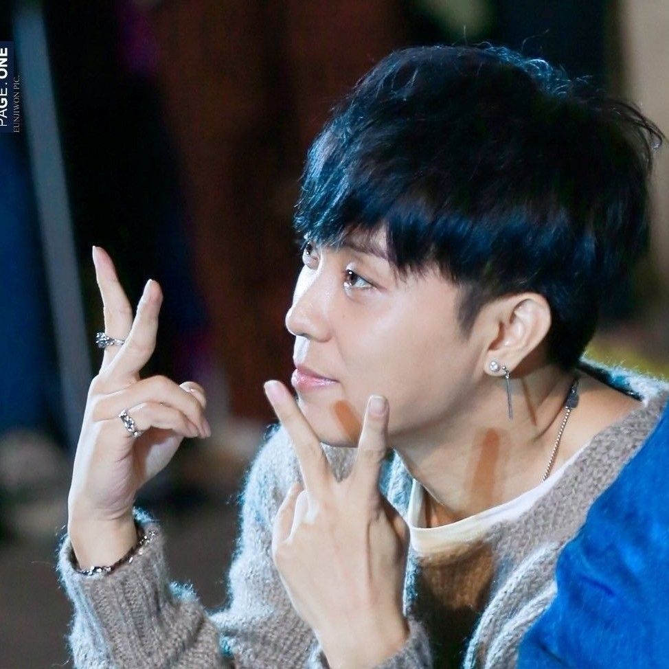 Recent activity shot of Eun Jiwon (SECHSKIES)