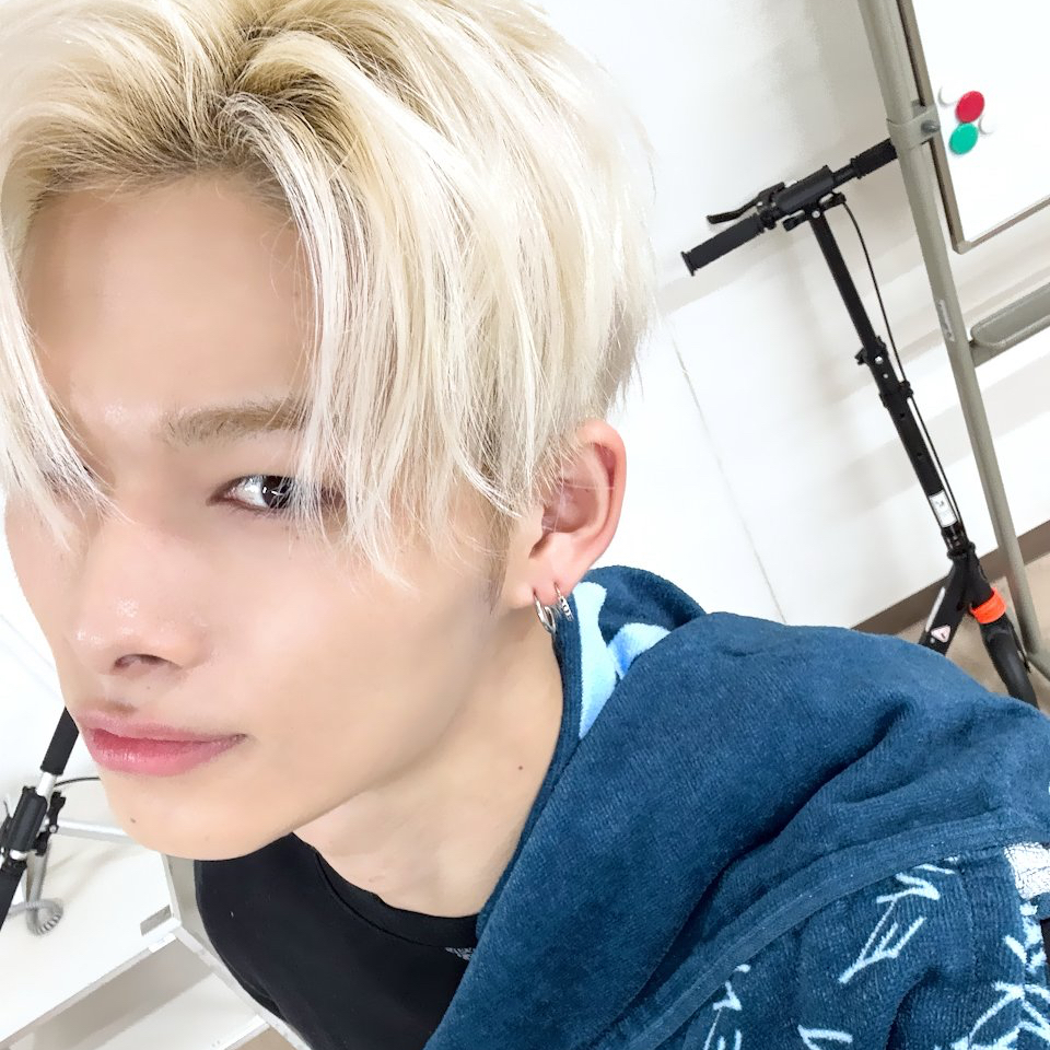 Behind-the-scenes cut of NI-KI (ENHYPEN)