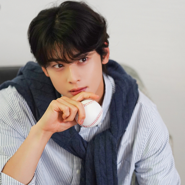 Recent activity shot of Eunwoo (ASTRO)