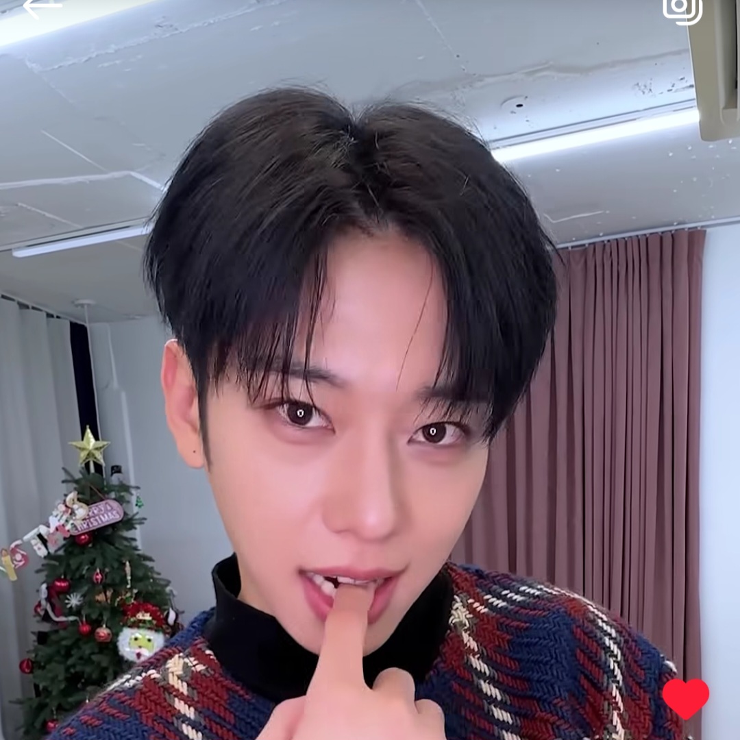 Latest photo of Kim Donghyun (AB6IX)