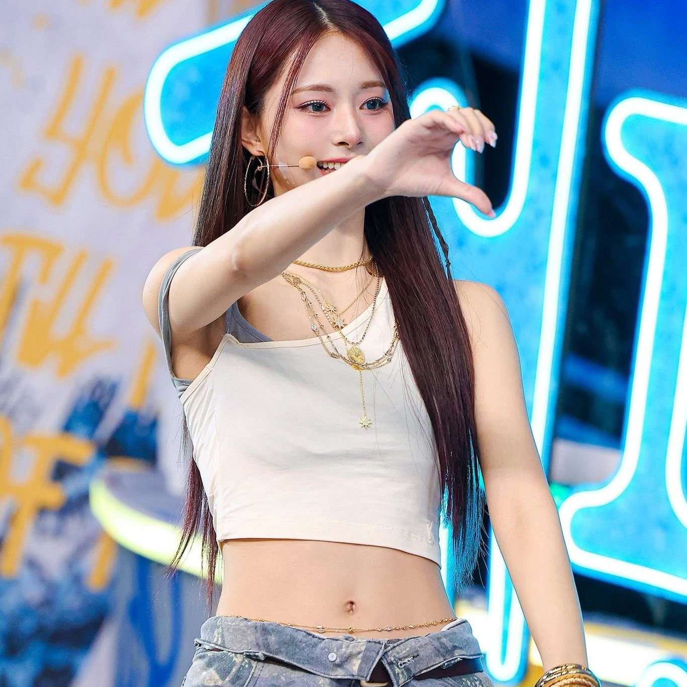 A moment captured by Tzuyu (TWICE)'s fan